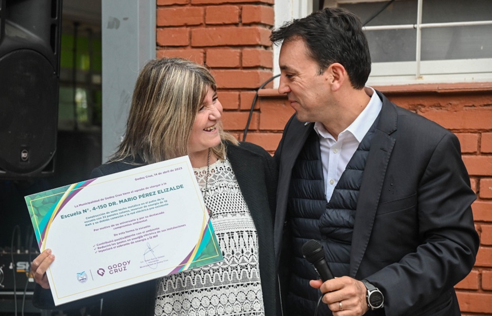 escuela perez elizalde